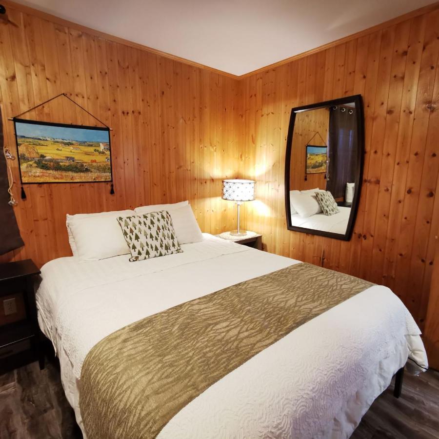 Chalet Knotty Pine Cottages, &