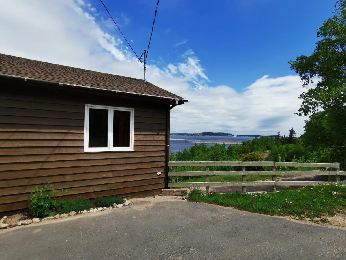 Knotty Pine Cottages, & *
